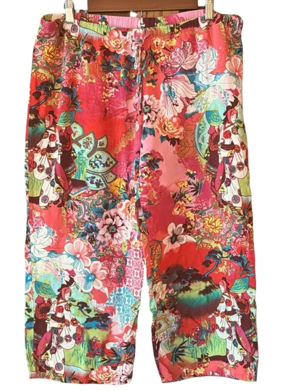 NATORI Cropped Pajama Loungewear Pants Pink Floral Japanese-Inspired Print